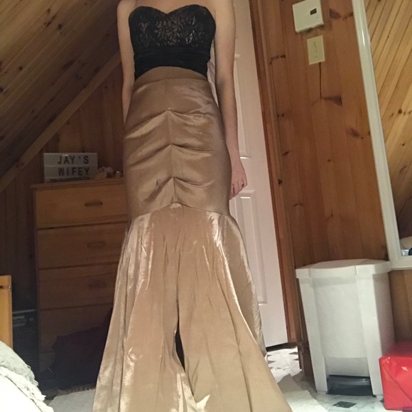 Black and gold/tan prom dress Le Château - Picture 1 of 7